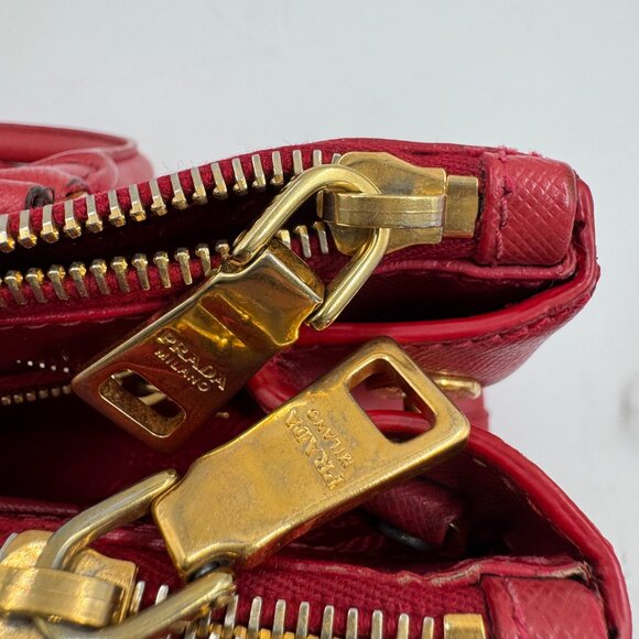 Saffiano Galleria Double Zip Tote in Fuoco - Picture 7 of 8